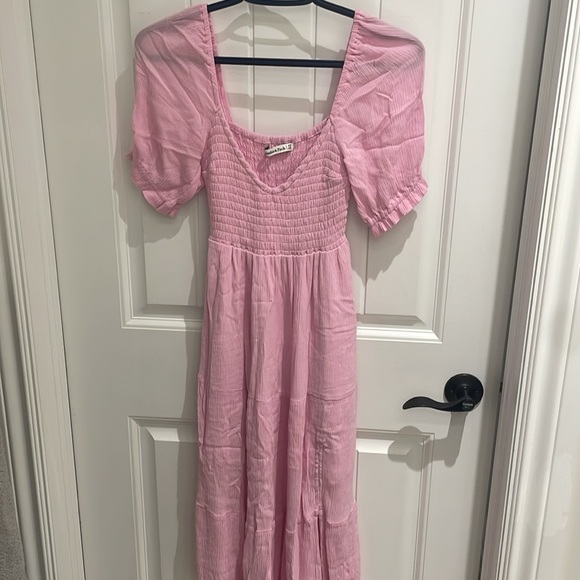 Abercrombie and Fitch Midi Puff Sleeve Dress - Picture 2 of 8